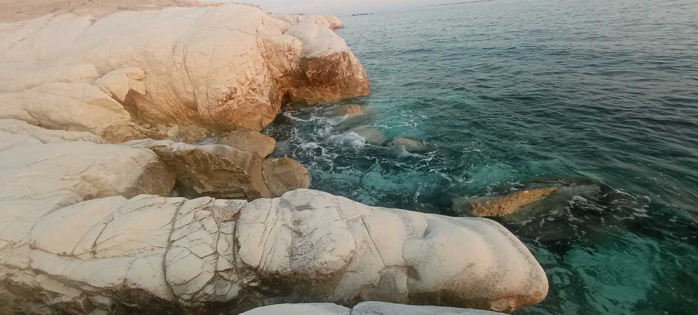 WHITE STONES BEACH Pentakomo, Limassol